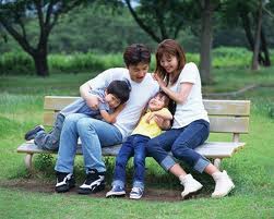 nhận làm con nuôi